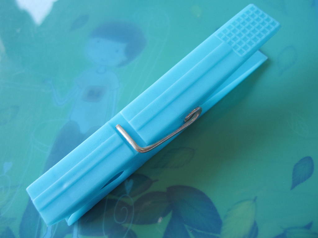 工廠直供 價(jià)格最優(yōu)——臨海市多樂日用品9909塑料衣夾全方位解析